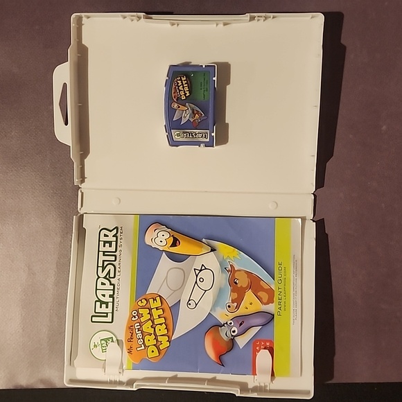 Leapster2 Connected Learning Game System - Green - Picture 4 of 11